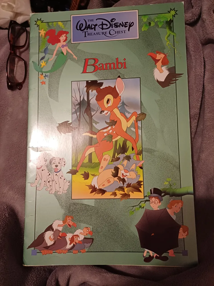 🇨🇦 Walt Disney's Bambi Treasure Chest Book 11" x 17" thumbnail