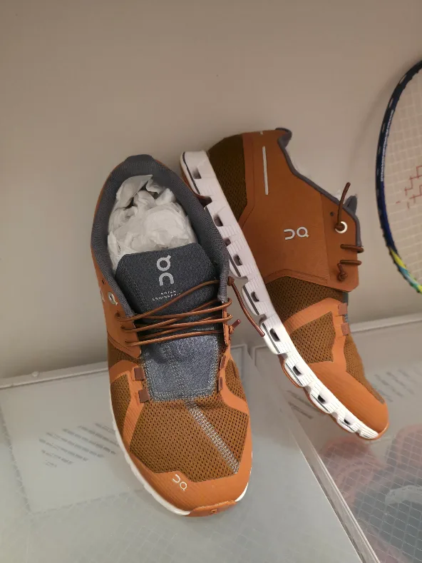 BNIB On Cloud 5 Running Shoes, Size 8{M} or 9.5{W}, Brown image indicator(5)