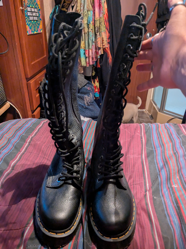 Dr. Martens 1B60 BEX Tall Boots - US 7