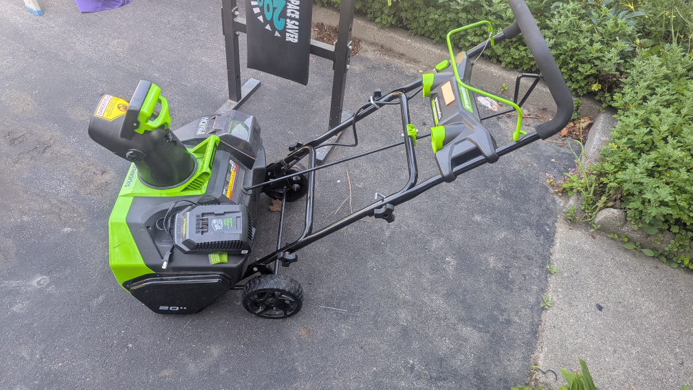 Greenworks 20-Inch Electric Snow Thrower - photo 3