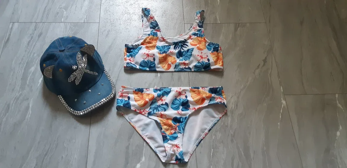 Mixed Lot of girl's Clothing for 9-11y.old image indicator(2)