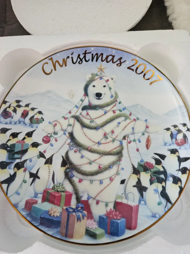 Avon Collectible Christmas Plates (2004-2009) image indicator(7)