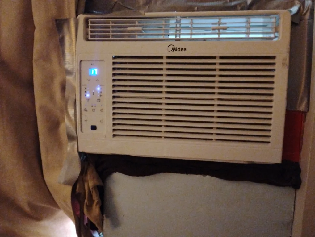 Midea Window Air Conditioner thumbnail