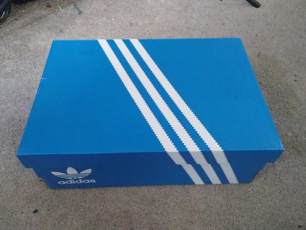 Brand new Adidas Samba OG Pink Suede shoes image indicator(10)