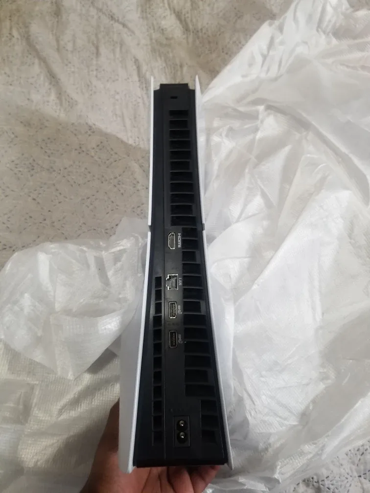 PS5 Slim Disc Edition Bundle image indicator(6)