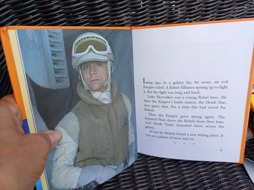 2 Star Wars books: The Empire Strikes Back &The Clone Wars image indicator(3)