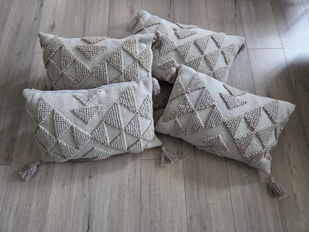 4 Boho Throw Pillows thumbnail