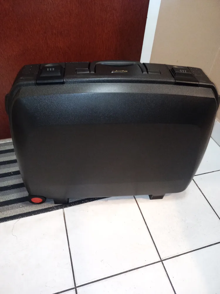 Luggage - V.I.P Elanza - Sturdy Polyproplene thumbnail