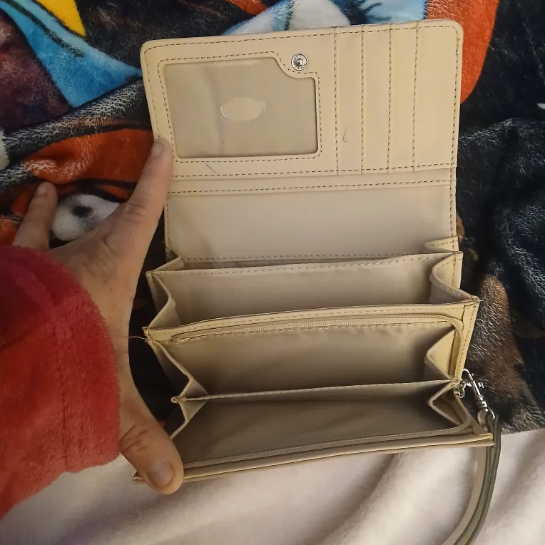 Guess Beige Wallet image indicator(2)