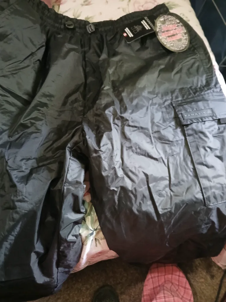 New Kamavik Black Snow Pants - Size L thumbnail