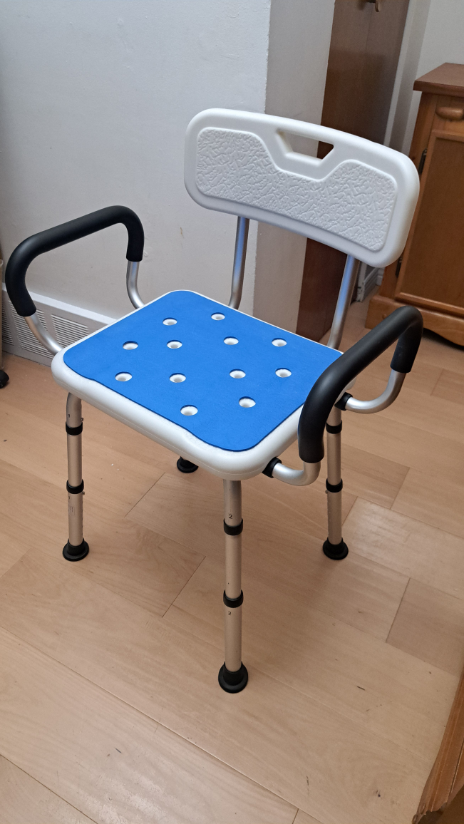 Blue & White Adjustable Bath/Shower Chair 🏆