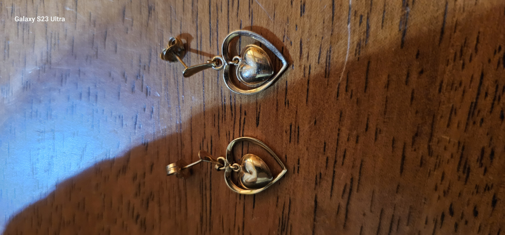 10k 2 Heart Dangle Earrings