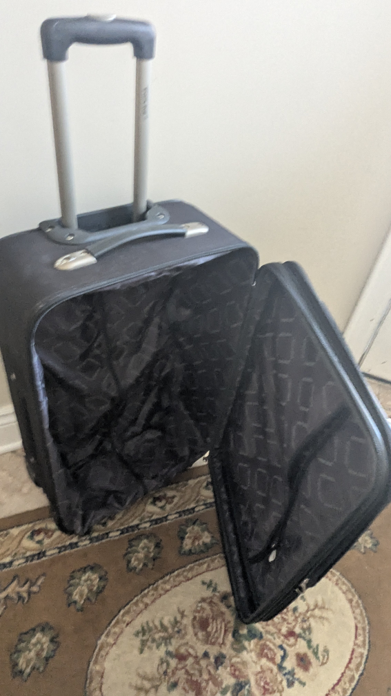 Topline Black Carry-On Luggage🇨🇦 - photo 2