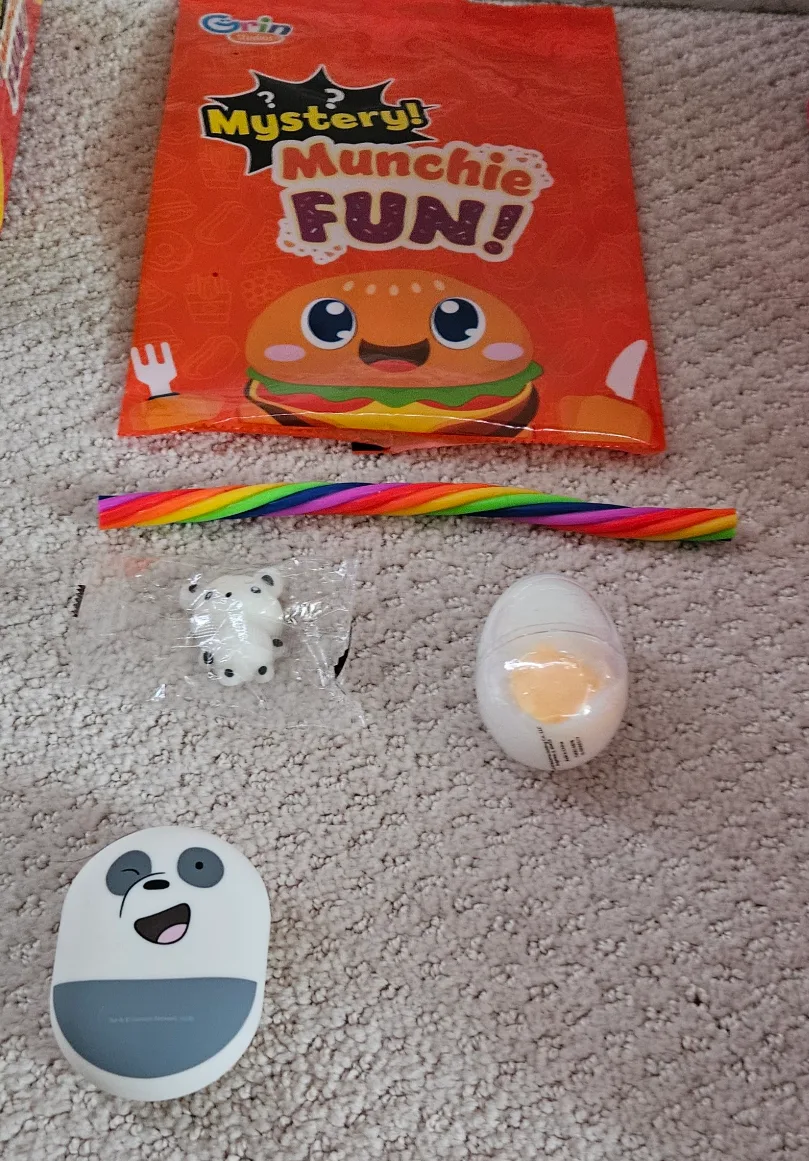 Toys and Hello Kitty Bag image indicator(4)