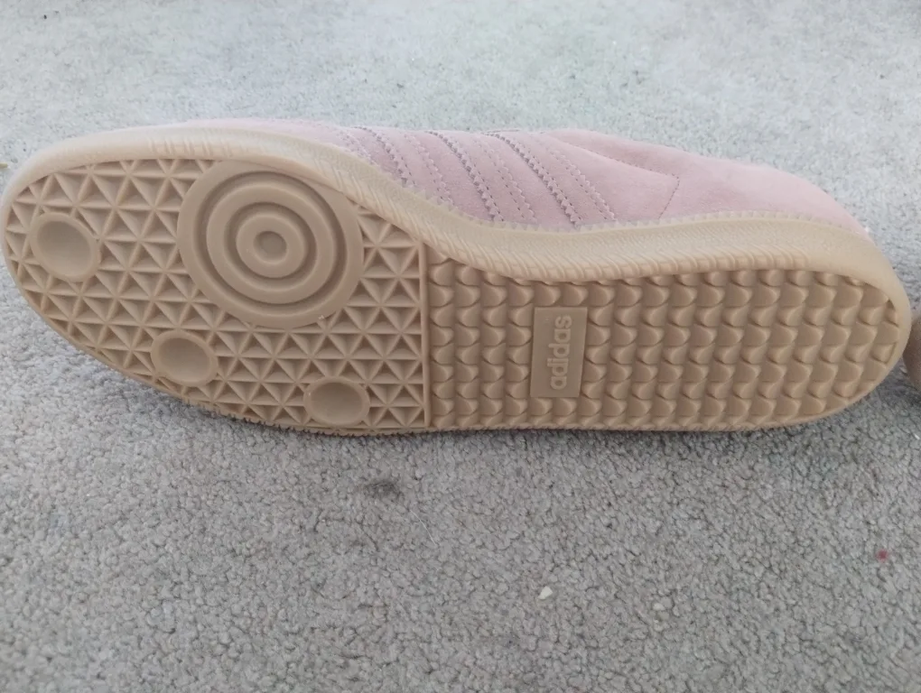Brand new Adidas Samba OG Pink Suede shoes image indicator(8)