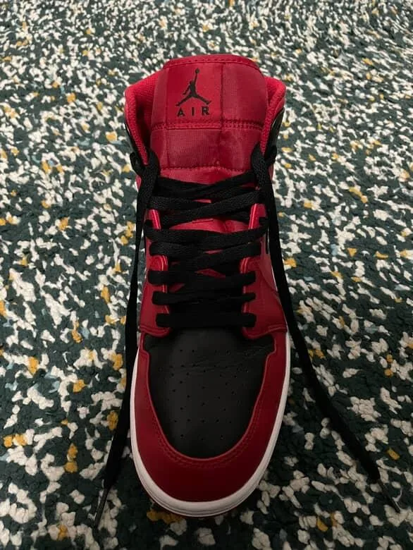 Air Jordan 1 Mid Red Black image indicator(4)
