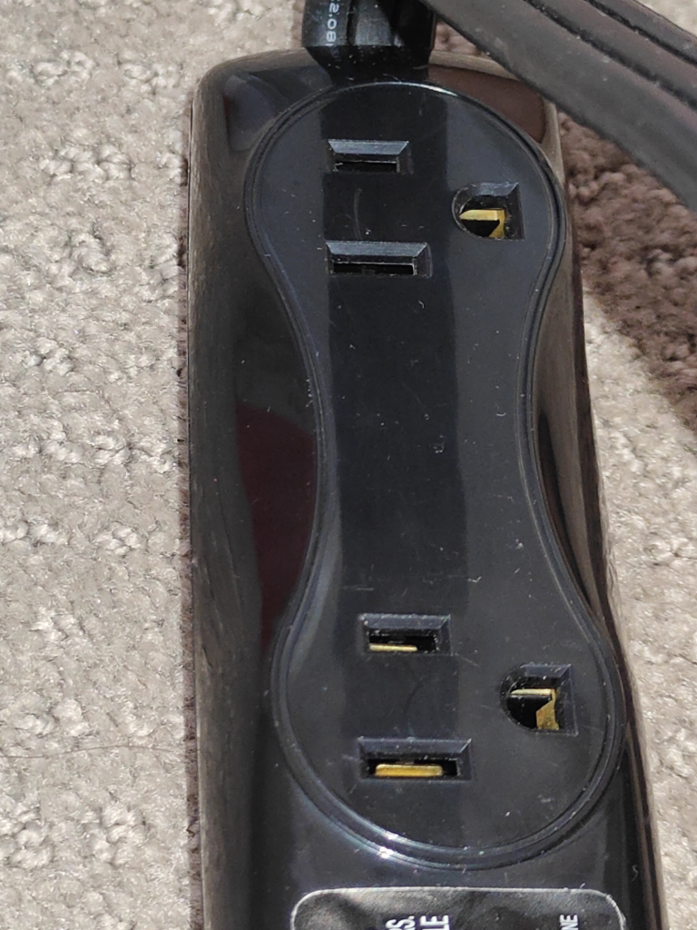 Portable Travel Power Bar /Small Indoor Power Distribution Strip - photo 5