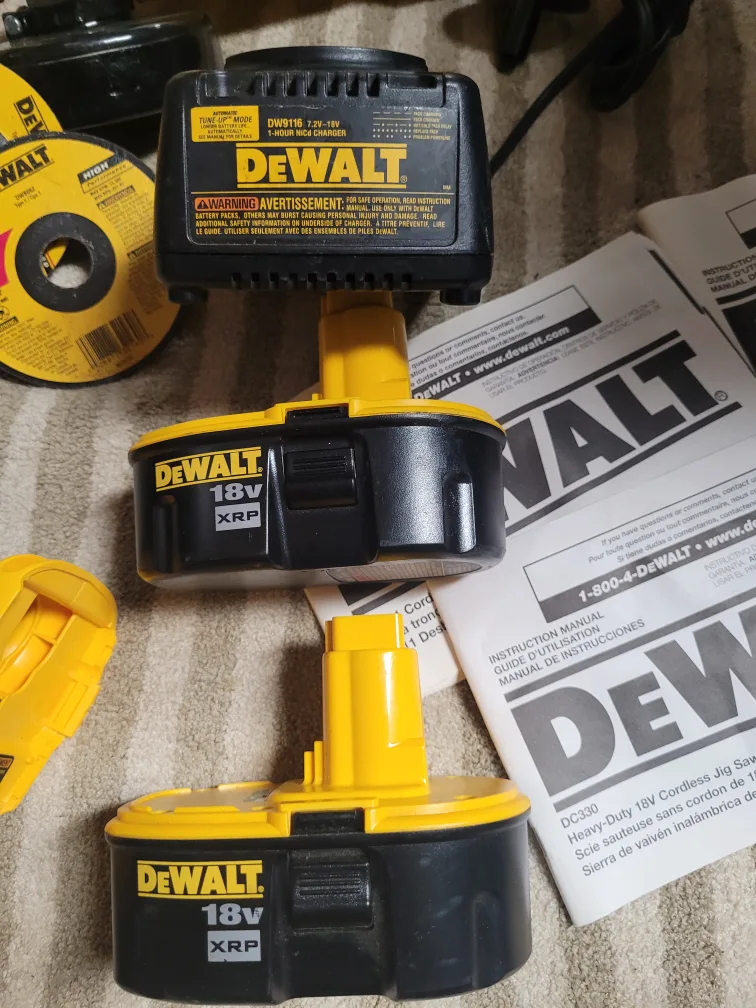 DeWalt Power Tools Set image indicator(6)