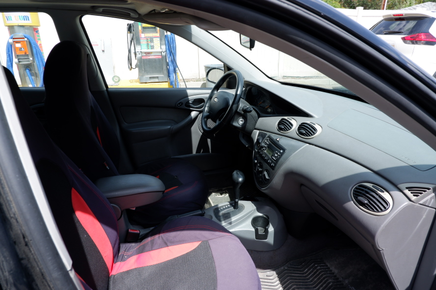 2002 Ford Focus ZX5 with 125500 Kms - photo 4