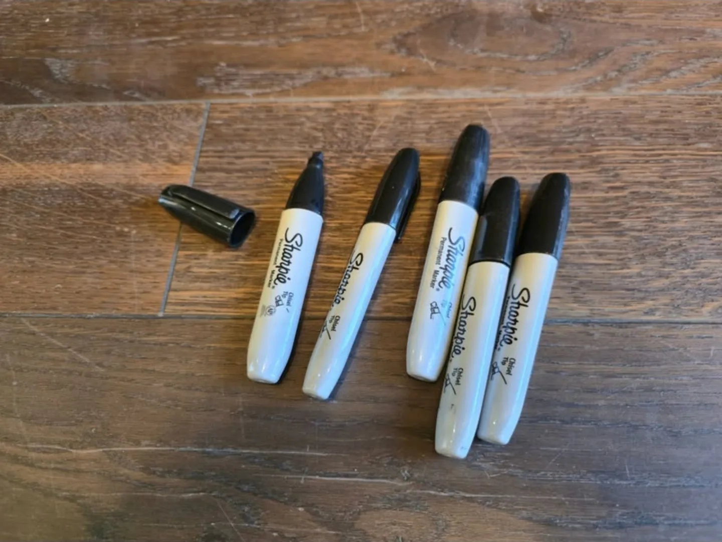 Sharpie Fine Point Permanent Markers (Black) – 5 Pack thumbnail