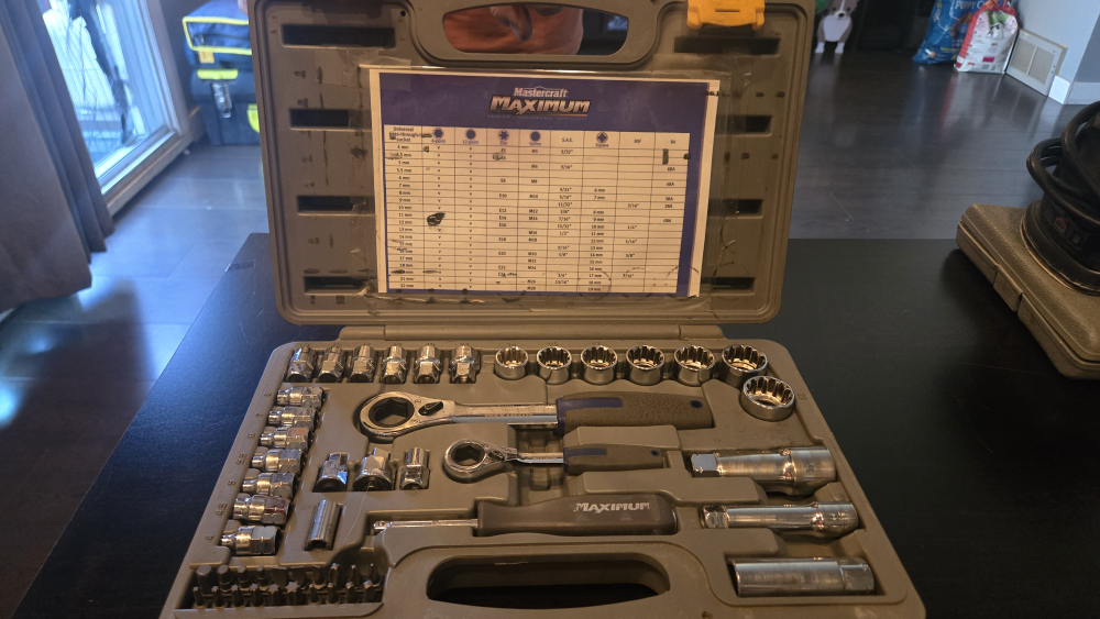 Mastercraft Maximum Universal Socket Set, 50-Piece
