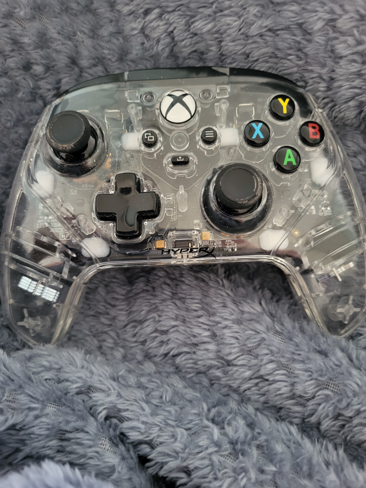 HyperX Clutch Gladiate Xbox Controller - Clear