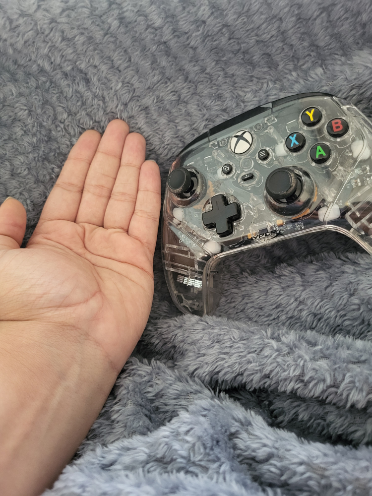HyperX Clutch Gladiate Xbox Controller - Clear - photo 3
