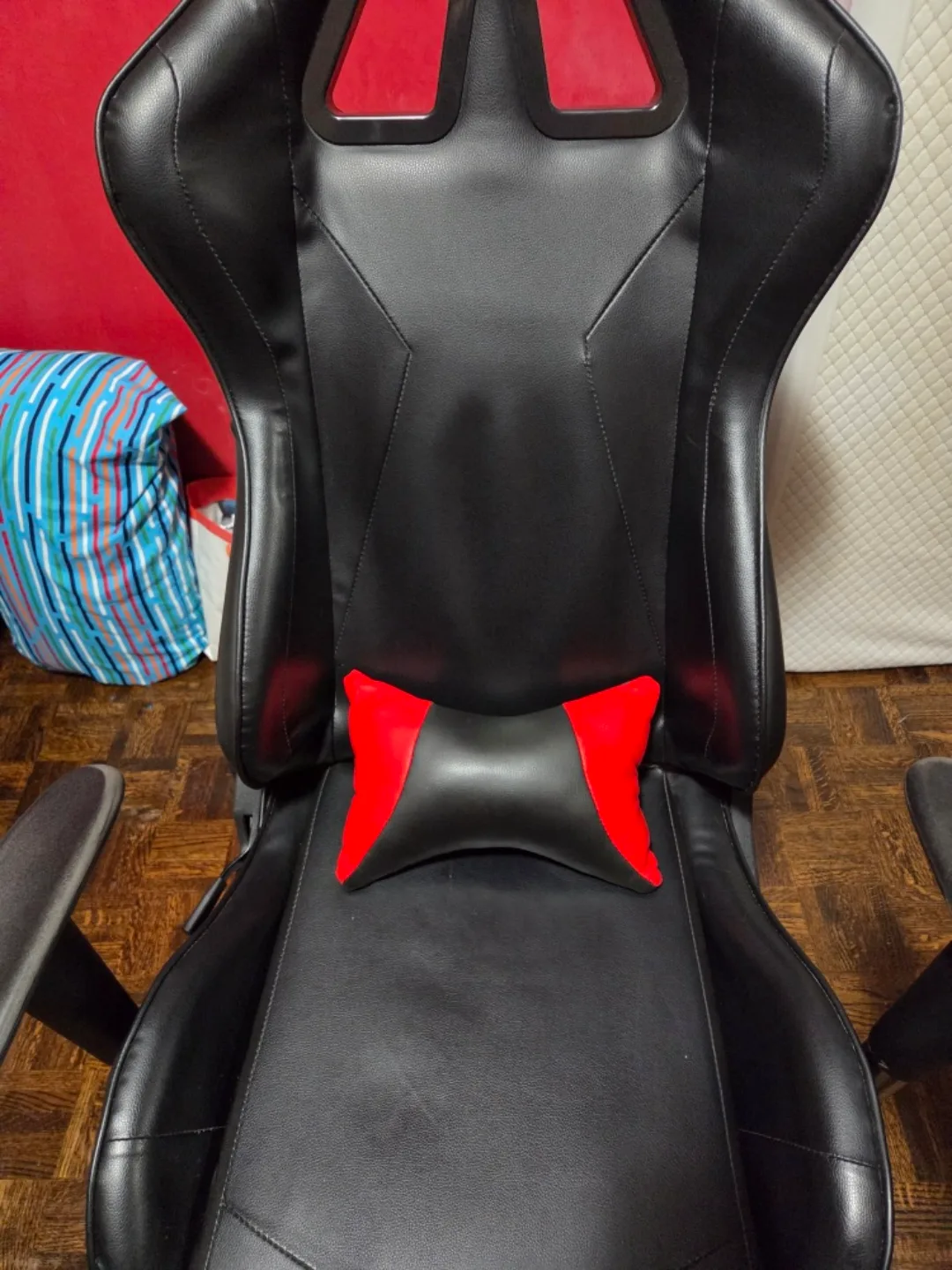 Black Gaming Chair with Foot rest & Red Accent Pillow image indicator(2)