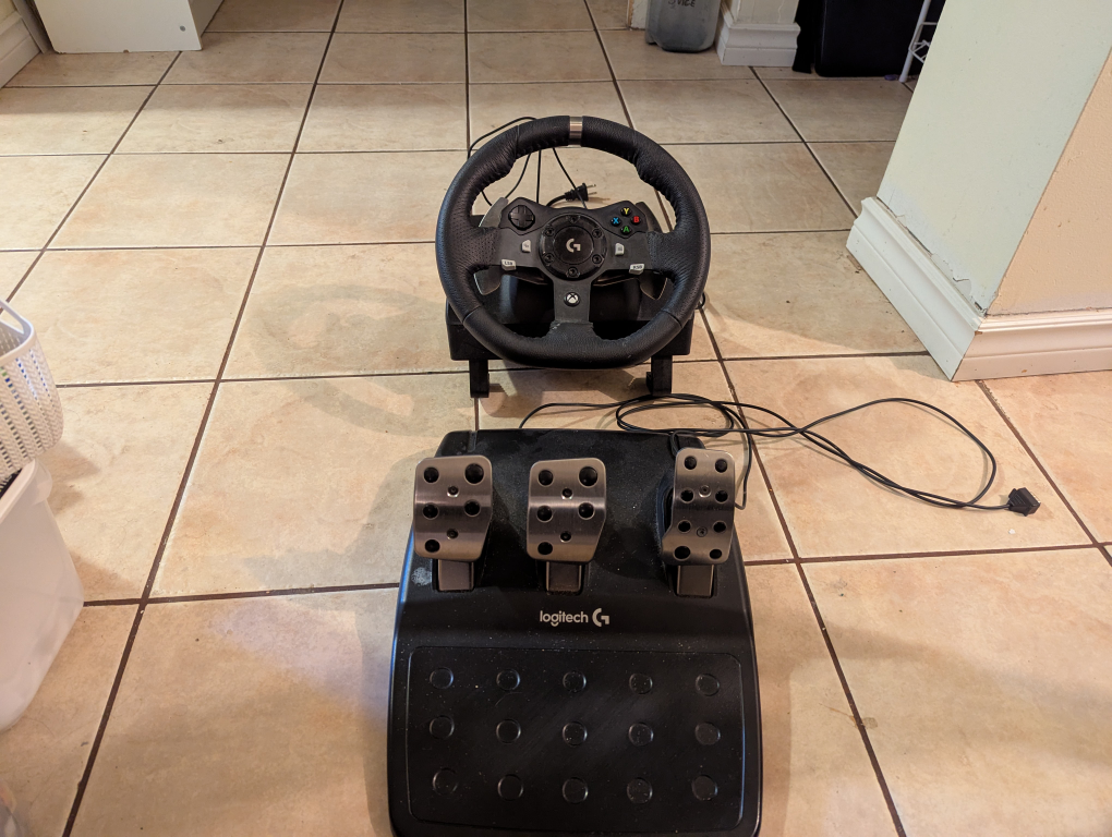Logitech G920 Racing Wheel w/ Pedals