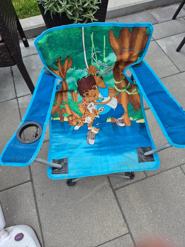 Dora the Explorer Kids Folding Chair thumbnail