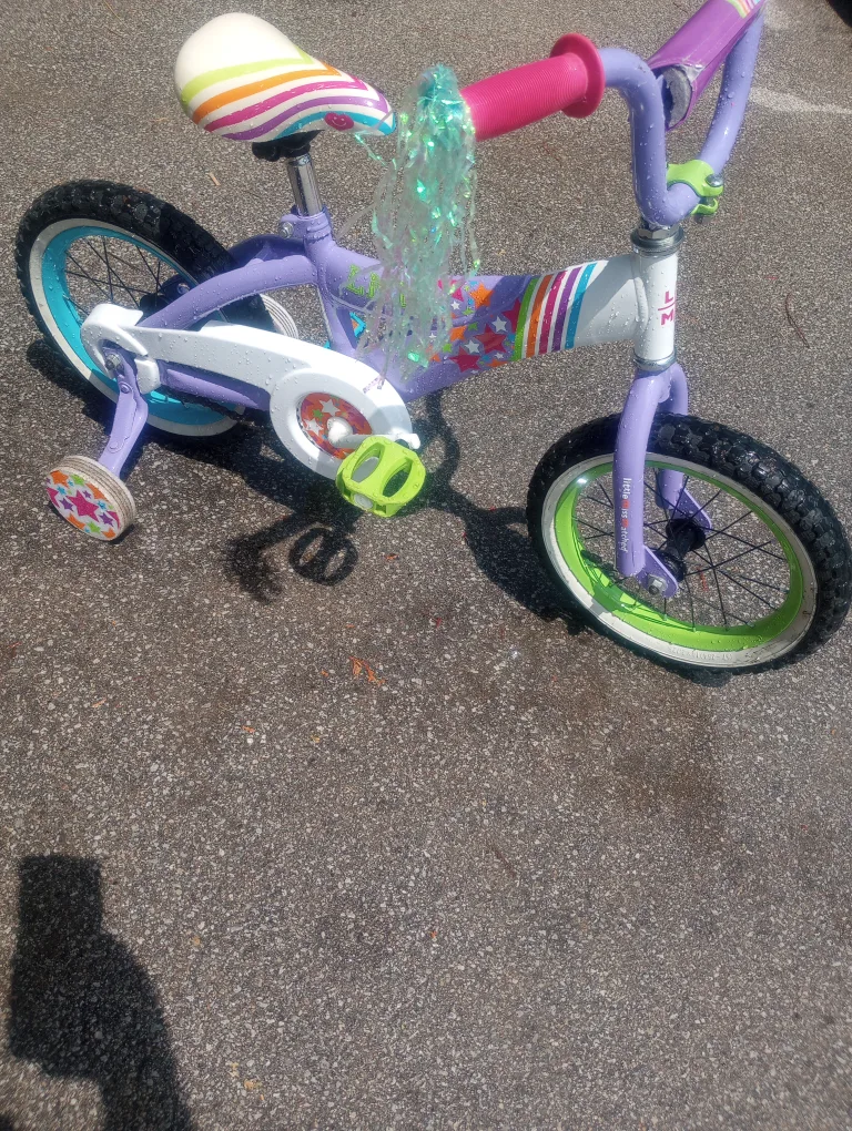 Little Miss Matched Kids' Bike thumbnail