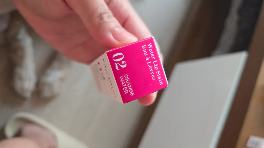 *NEW w/ box* Clarins Water Lip Stain – 02 Orange Water (7ml) image indicator(3)