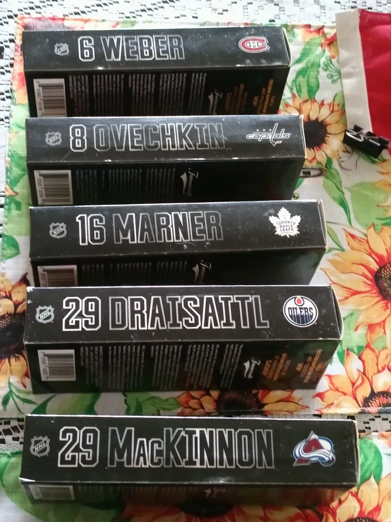 Tim Hortons NHL Collectable Sticks image indicator(7)
