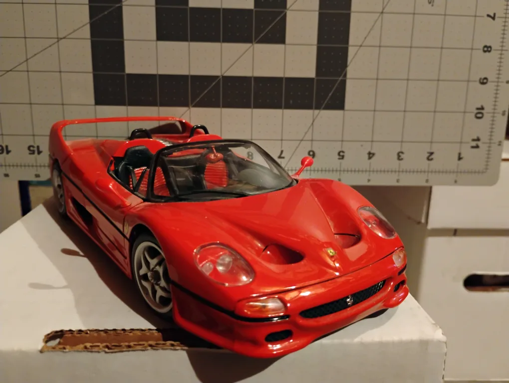 Maisto Ferrari F50 1/18 Scale Model Car thumbnail