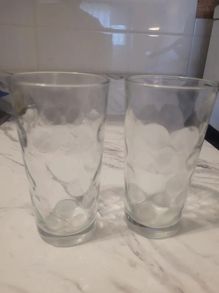 Two Textured Drinking Glasses 🇨🇦  #freebie thumbnail