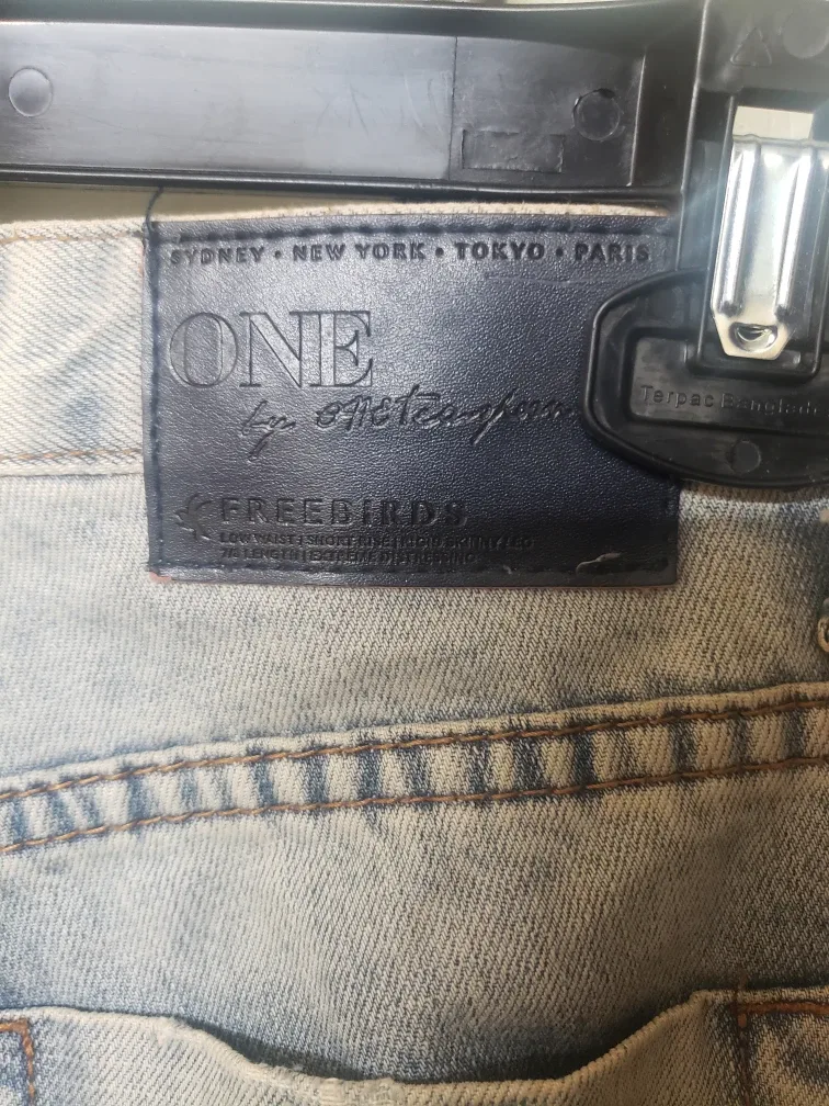 One x One Teaspoon FREEBIRDS Jeans Size 27 image indicator(3)