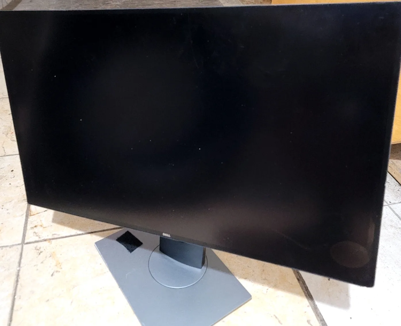 Broken Dell U2717D 27-inch Monitor, for part. thumbnail