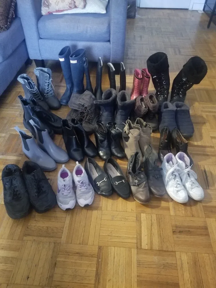 HUGE Closet Cleanout Sale! Women's Shoes and More! thumbnail