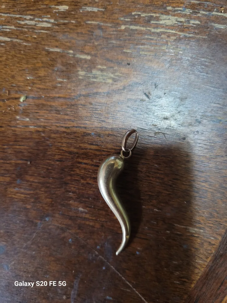 14 k Gold Italian Horn Pendant thumbnail