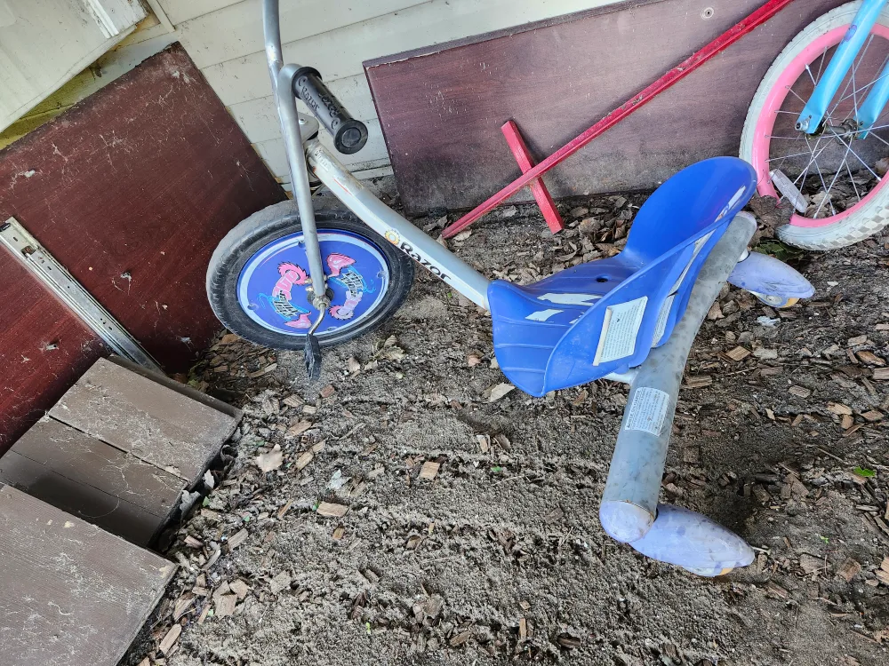 Razor RipRider 360 Drifting Trike thumbnail