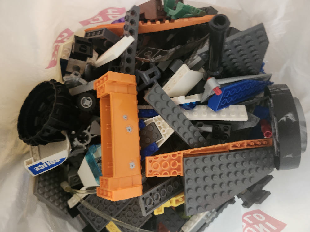 32  Pounds. Mixed LEGO Bricks & Pieces - photo 2