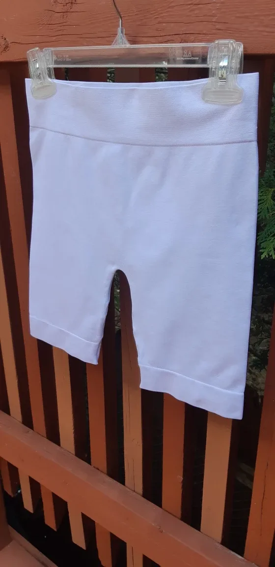 NEW mySTYLE White Bike Shorts - Size S/M image indicator(3)