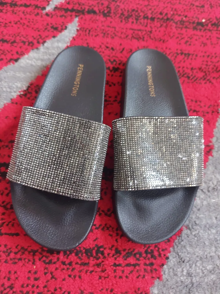 Pennington glitter slippers shoes. Size 10. Comfortable thumbnail