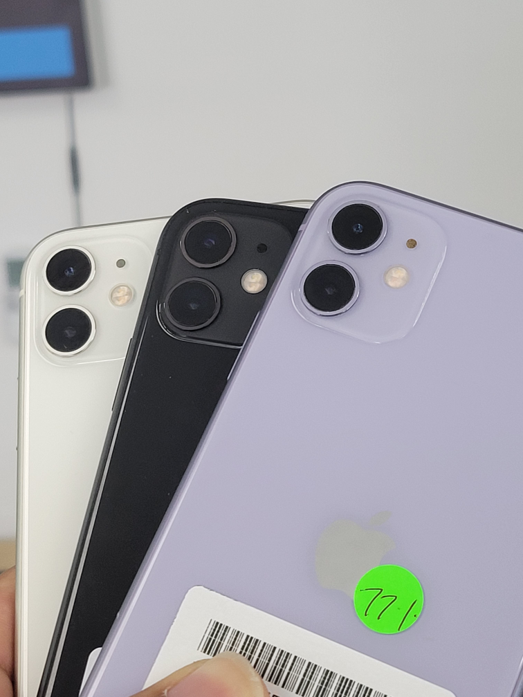 Apple iPhone 11 - Black, White & Purple - photo 2