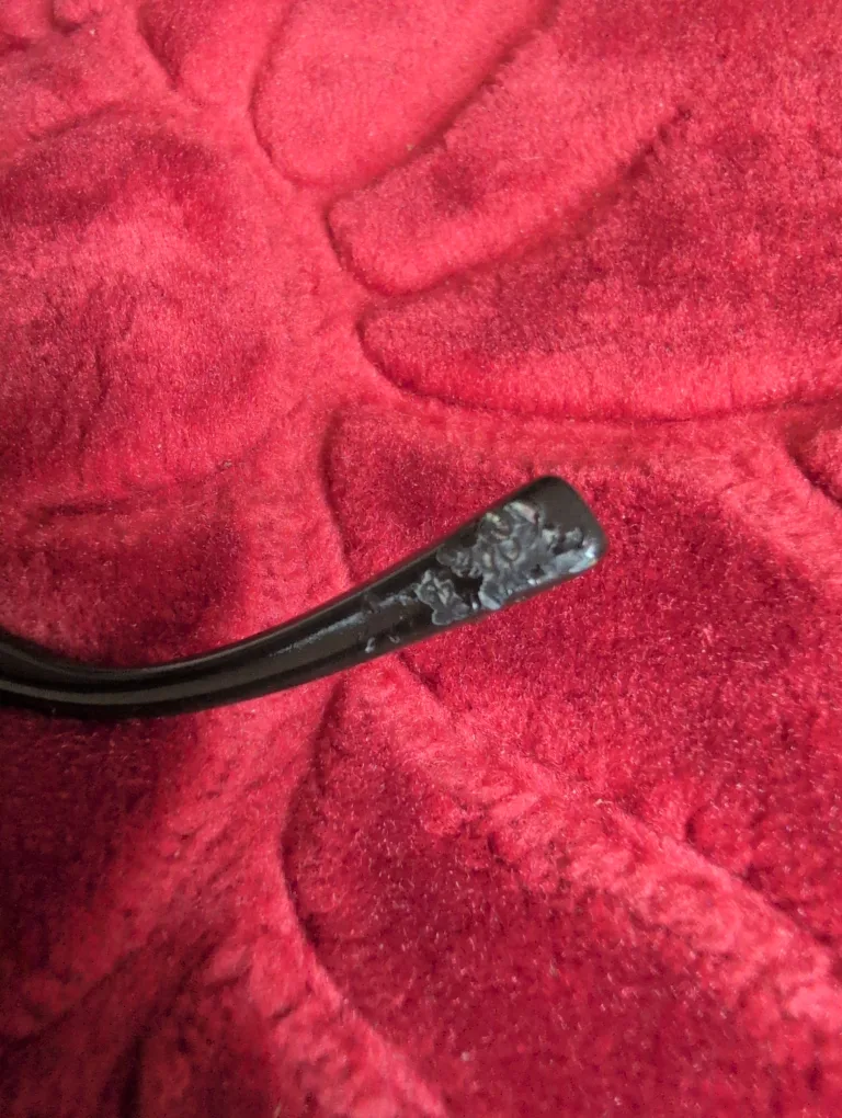 🇨🇦 Chanel Sunglasses with Case image indicator(5)