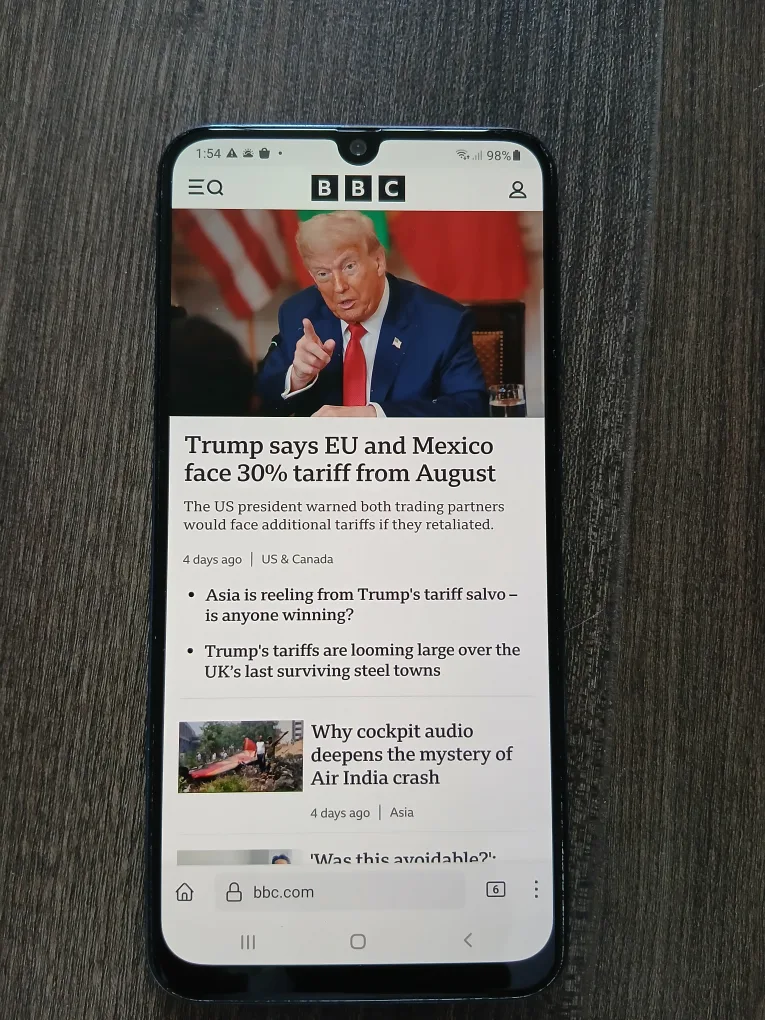 Samsung Galaxy A50 - Great Condition! image indicator(6)