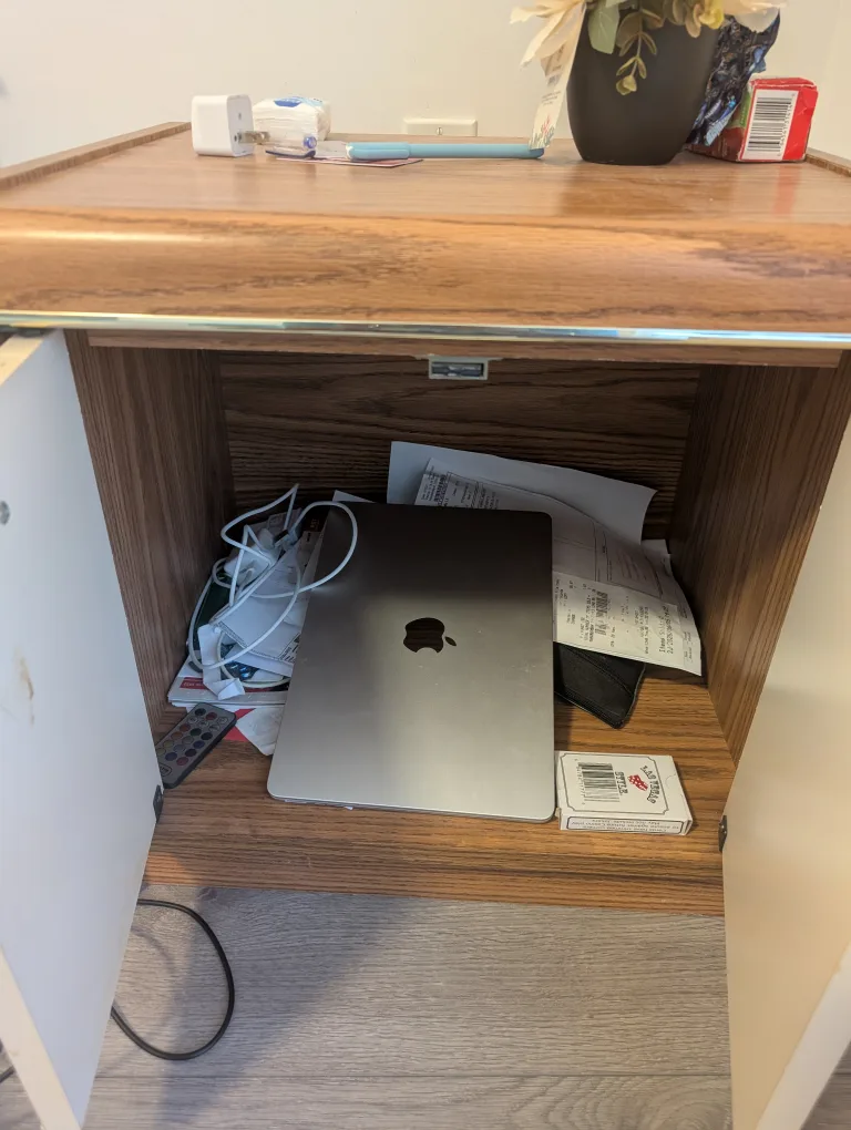 Moving out sale Side table - set of two thumbnail