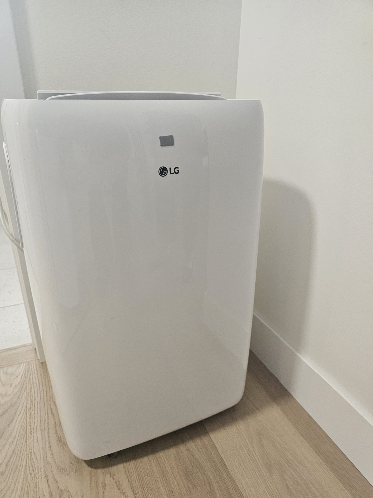 A/C LG LP0820WSR Portable Air Conditioner