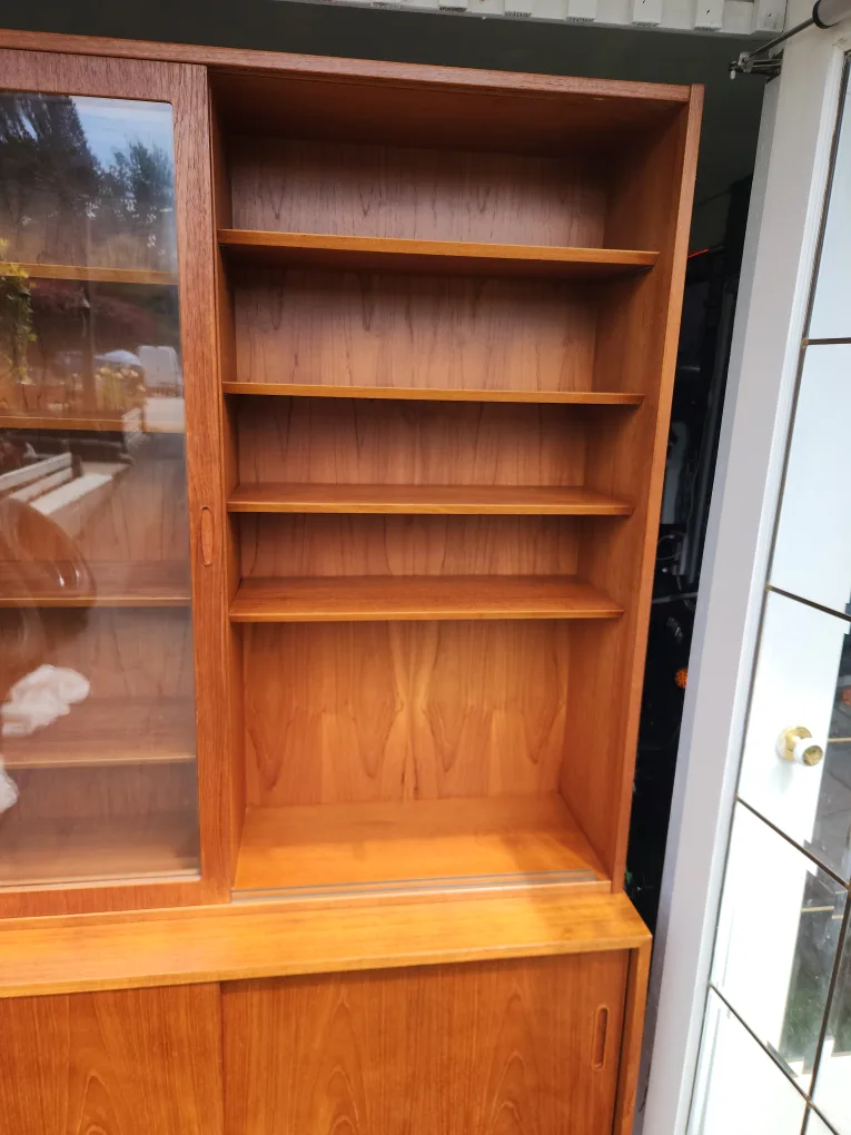 Wooden Display Cabinet with Sliding Doors image indicator(7)