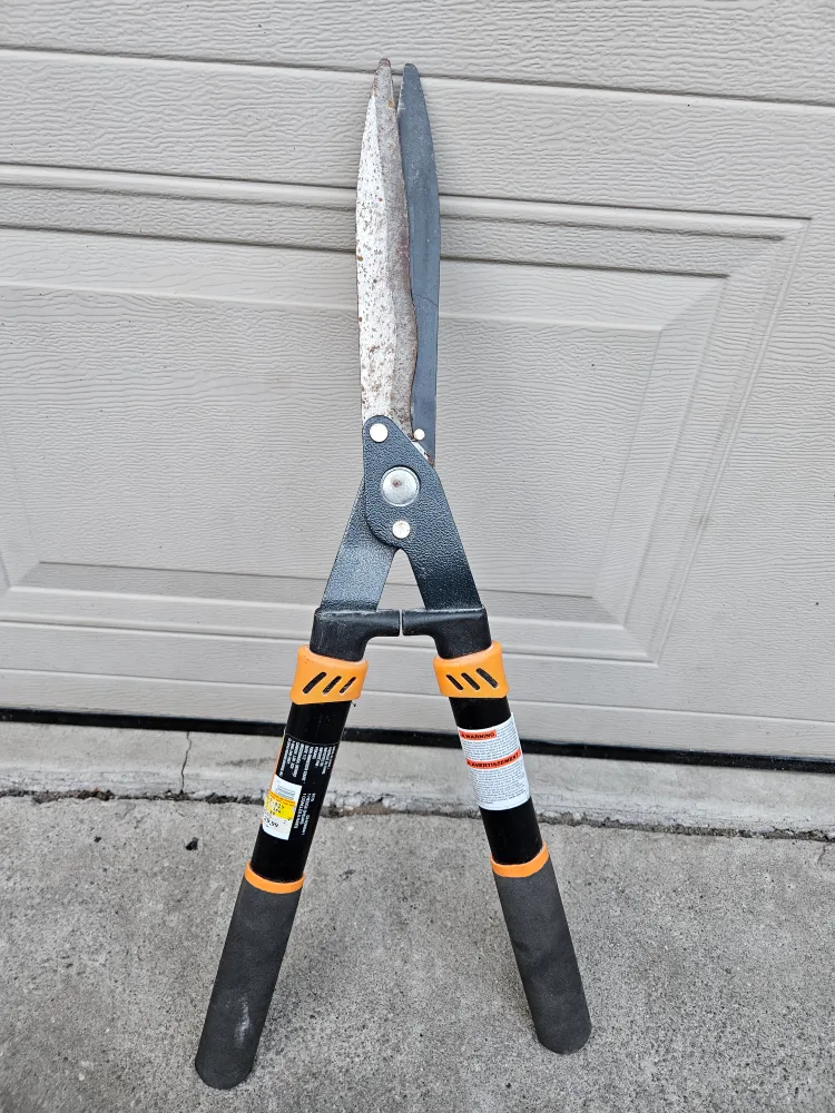 Fiskars Hedge Shears thumbnail